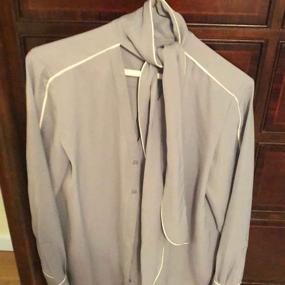 Ann Taylor Women’s blouse